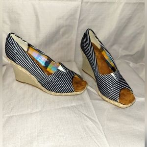 Platform beautiful shoes